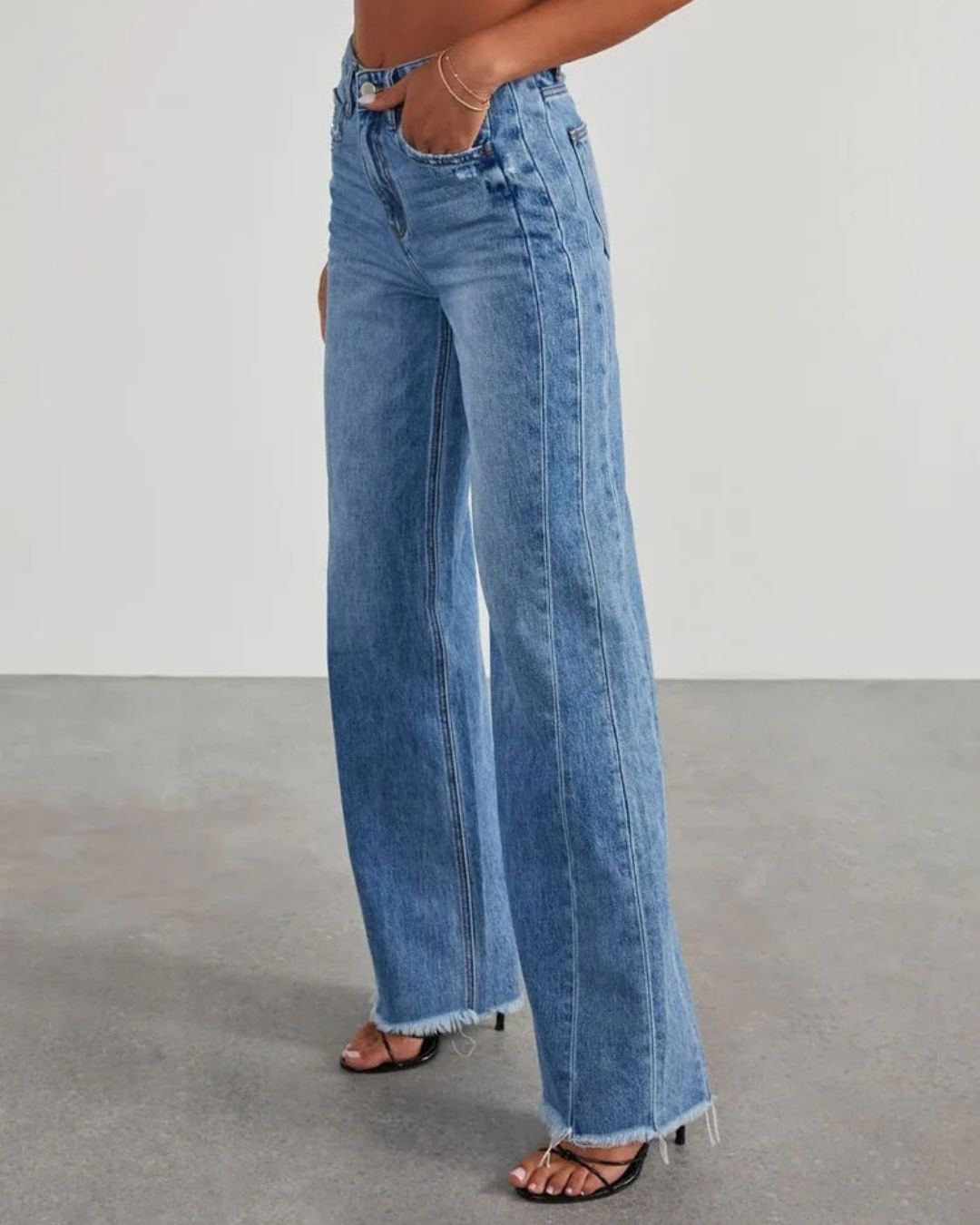 Camilla - High Waisted Jeans